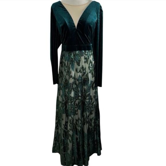 Giffniseti Women 3XL Gown Velvet Sequined Floral Wedding Gala Formal Deep V - Picture 1 of 14